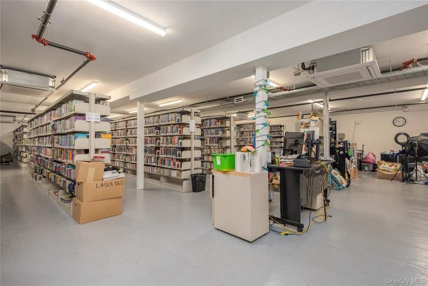 PRIME RETAIL SPACE FOR SALE IN DOWNTOWN PEARL RIVERPLETELY - photo 33