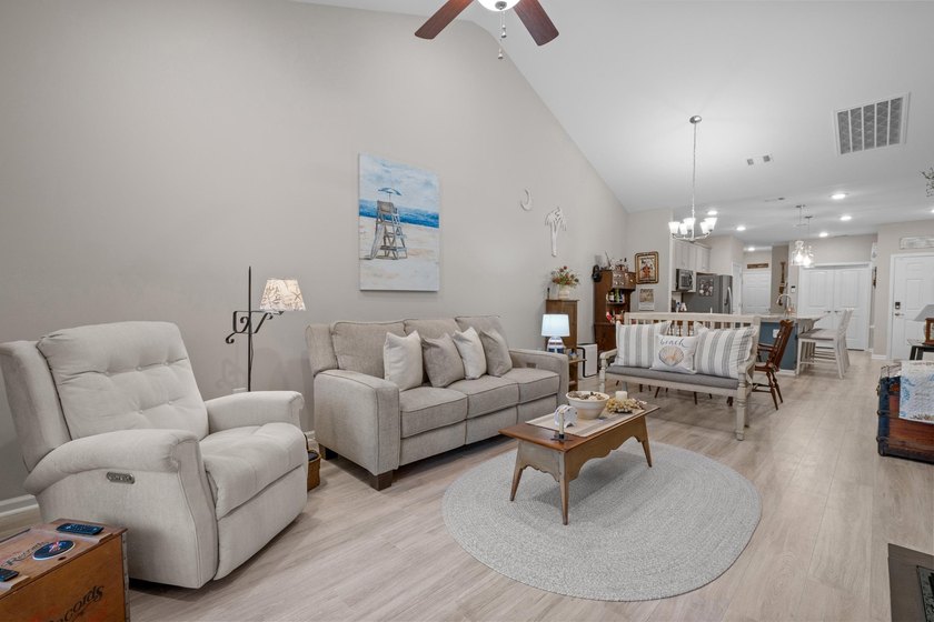 Welcome to the sought-after Garden Homes at Bella Vita, where - photo 20