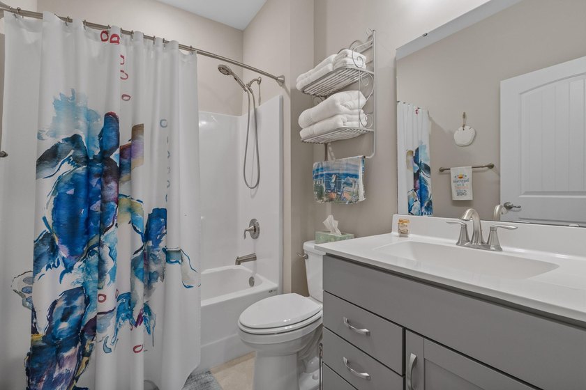Welcome to the sought-after Garden Homes at Bella Vita, where - photo 23