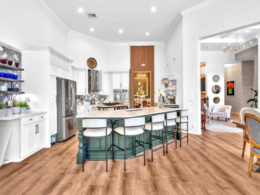 PRICE REDUCTION !! MAGNIFICENT HOME ON OVERSIZED CORNER LOT - photo 3