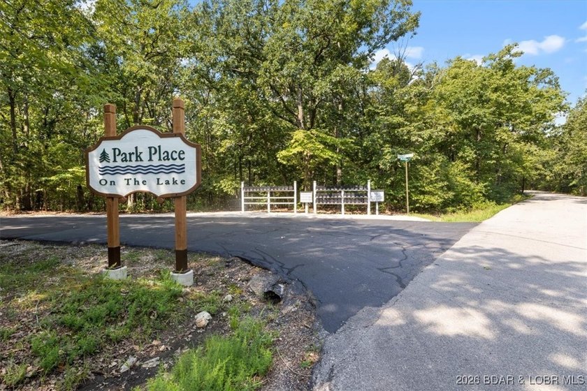 NO BUILDING HEIGHT RESTRICTIONS!!! AMAZING LAKE VIEWS! Build - photo 14