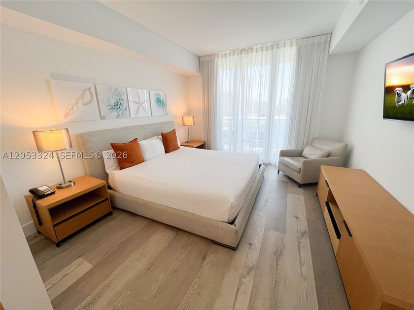 Best-priced SOUTH VIEW unit in the building and surrounding - photo 30