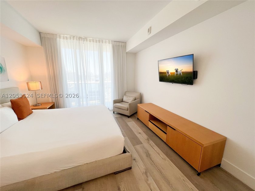 Best-priced SOUTH VIEW unit in the building and surrounding - photo 31