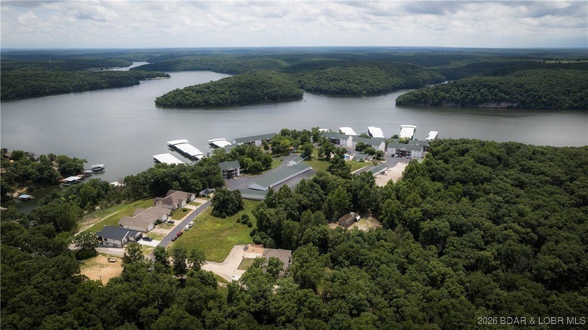 NO BUILDING HEIGHT RESTRICTIONS!!! AMAZING LAKE VIEW! Discover - photo 15