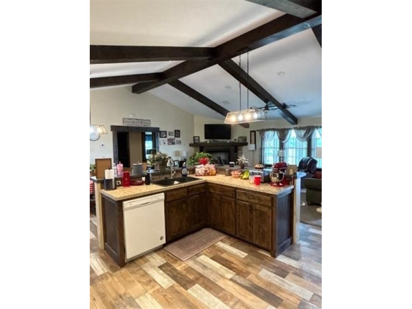 Country living at its finest. Privacy, quiet &amp; heavenly describe - photo 12