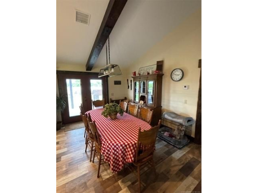 Country living at its finest. Privacy, quiet &amp; heavenly describe - photo 16