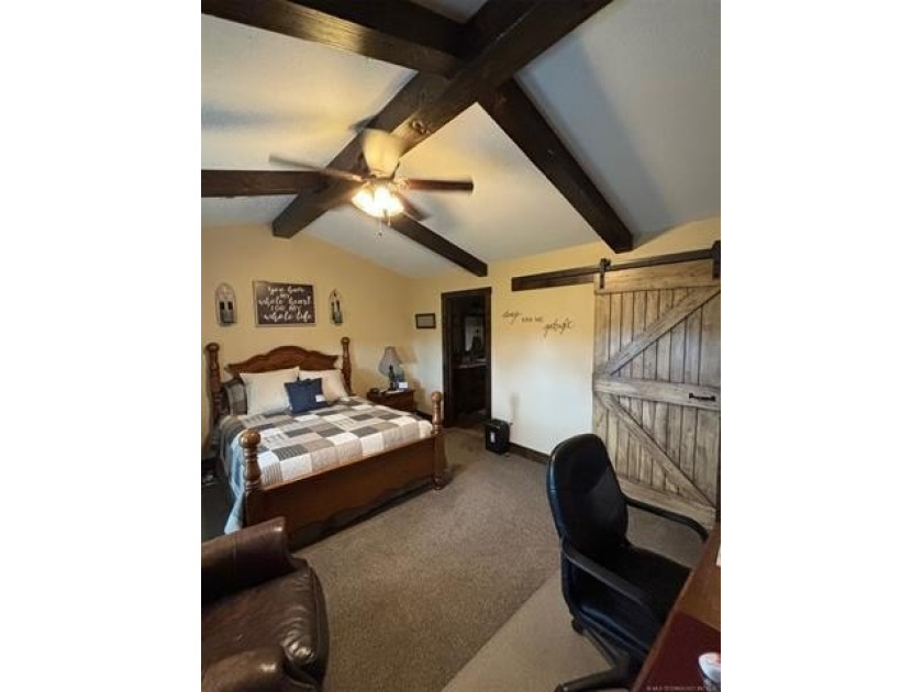Country living at its finest. Privacy, quiet &amp; heavenly describe - photo 22
