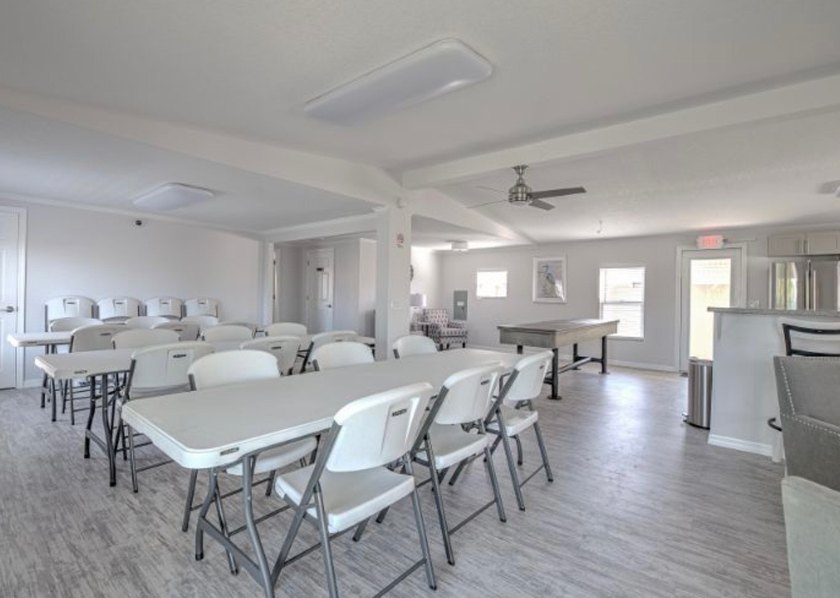 Completely reimagined in 2024, this stunning 2 bed, 1 bath home - photo 22