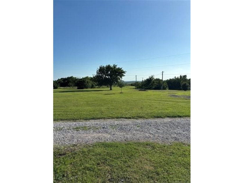 Country living at its finest. Privacy, quiet &amp; heavenly describe - photo 34