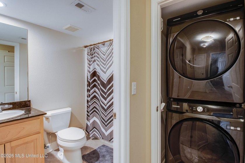 Beautiful condo in the heart of Biloxi just a short walk to the - photo 18