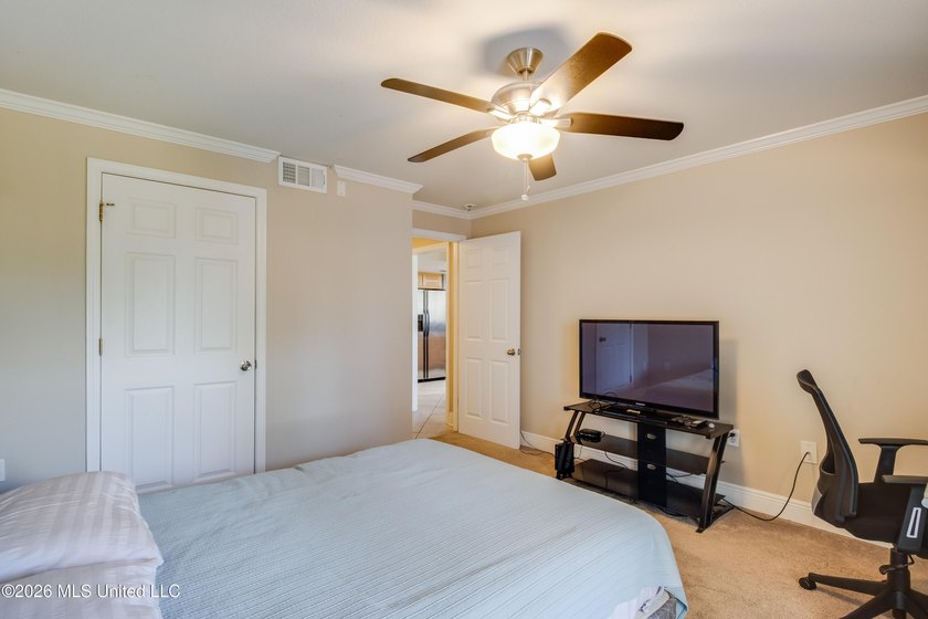 Beautiful condo in the heart of Biloxi just a short walk to the - photo 21