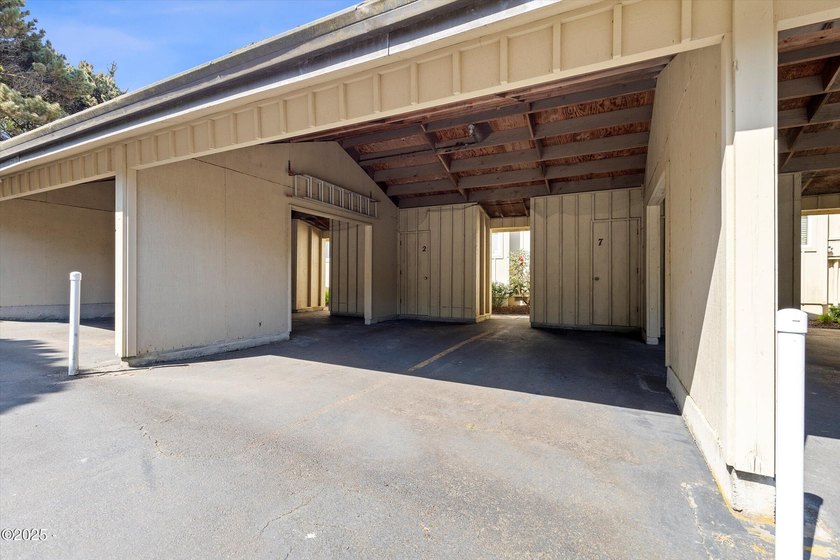 Experience the ultimate OCEANFRONT NW Lincoln City coastal - photo 24