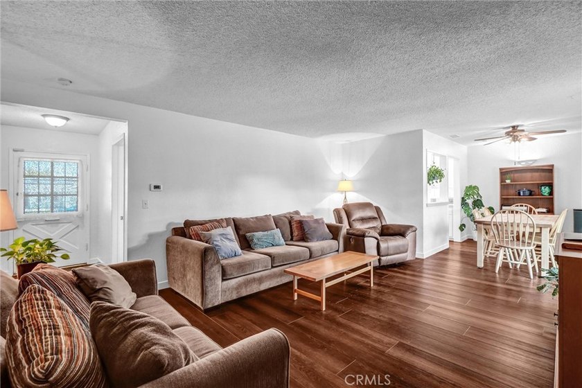 Imagine coming home to a property that offers the perfect blend - photo 5