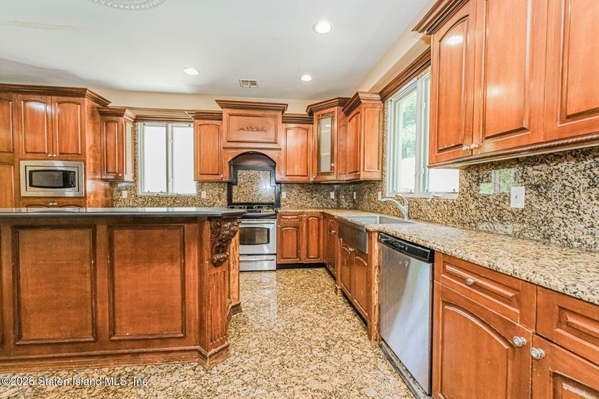 WELCOME TO 1841 RICHMOND RD LUXURY LIVING IN EXQUISITE LOWER - photo 30