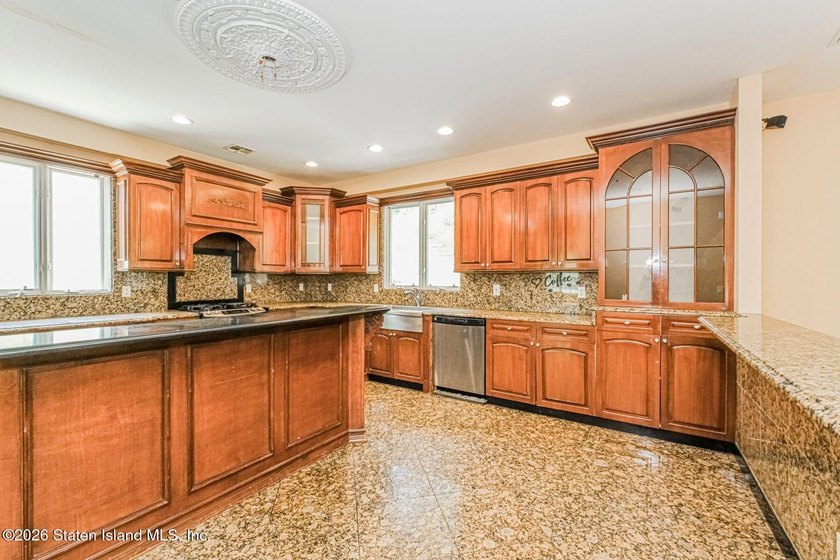 WELCOME TO 1841 RICHMOND RD LUXURY LIVING IN EXQUISITE LOWER - photo 33