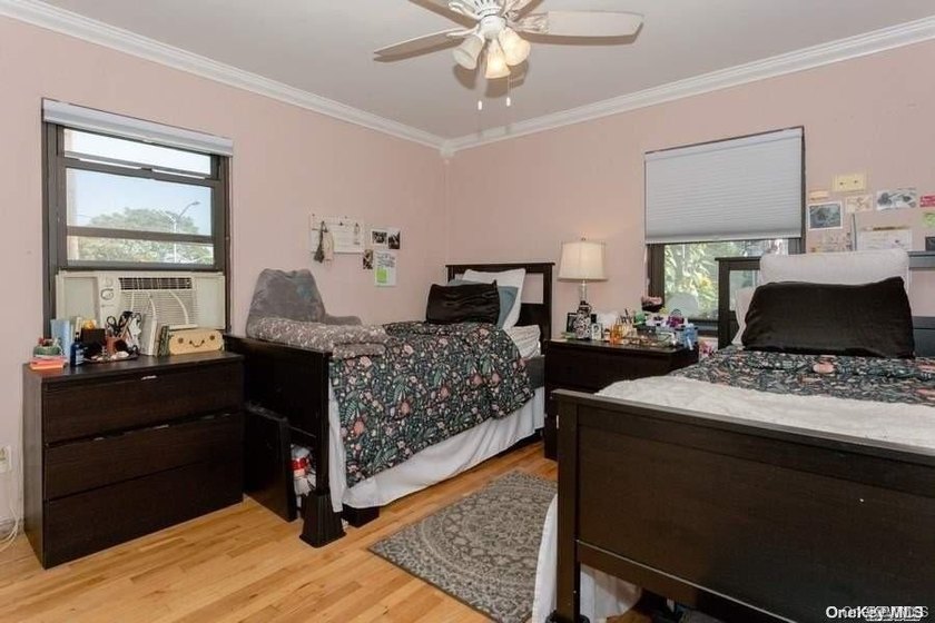 Spacious Open Floor Plan Two Bed Two Full Bath Unit. Enter This - photo 17