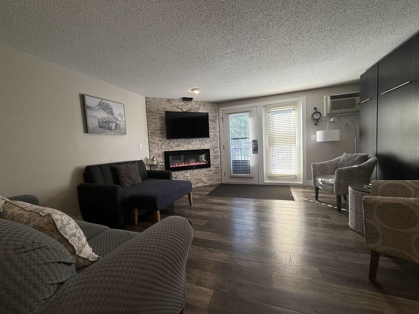 Welcome to this beautifully updated Wisconsin Dells condo - photo 11