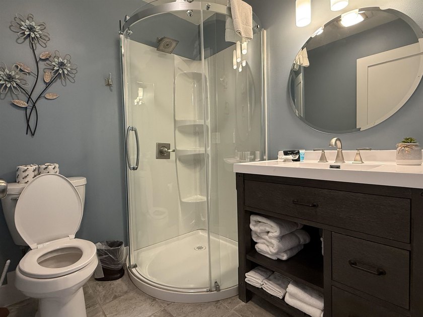 Welcome to this beautifully updated Wisconsin Dells condo - photo 21