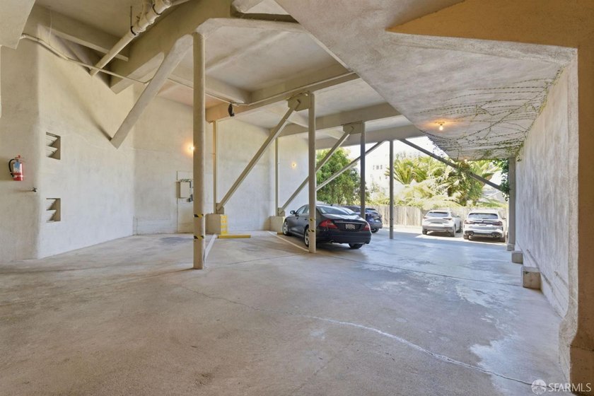 This beautiful 1-bedroom, 1-bathroom condo checks all the boxes! - photo 22