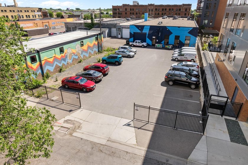 - 15,120 SF: 2 Levels with 21 parking spaces in rear lot - photo 27
