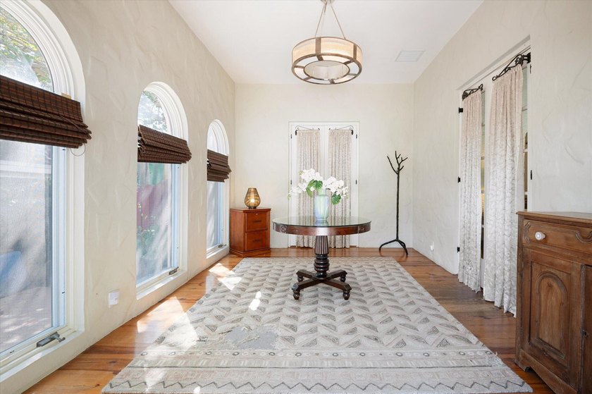 A rare opportunity to own this charming &amp; distinctive historic - photo 6