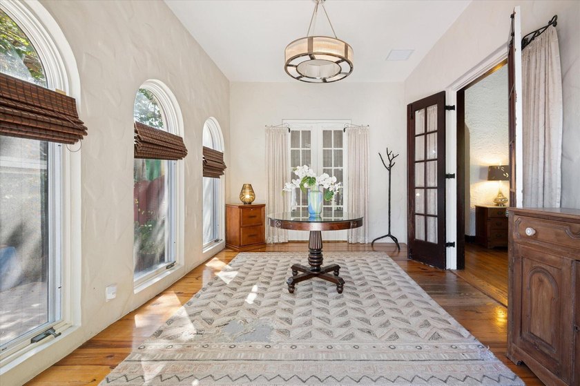A rare opportunity to own this charming &amp; distinctive historic - photo 7