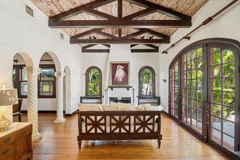 A rare opportunity to own this charming &amp; distinctive historic - photo 9