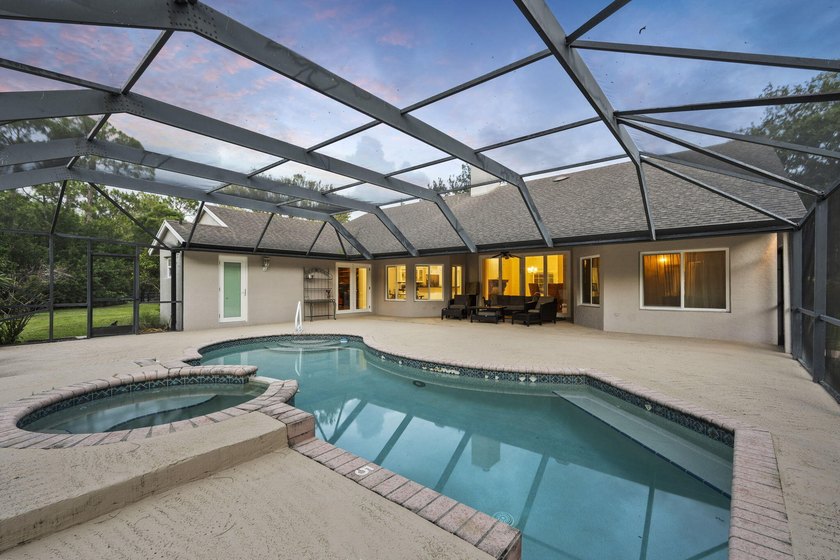 Discover an exceptional equestrian estate in Fox Trail on 5 - photo 9