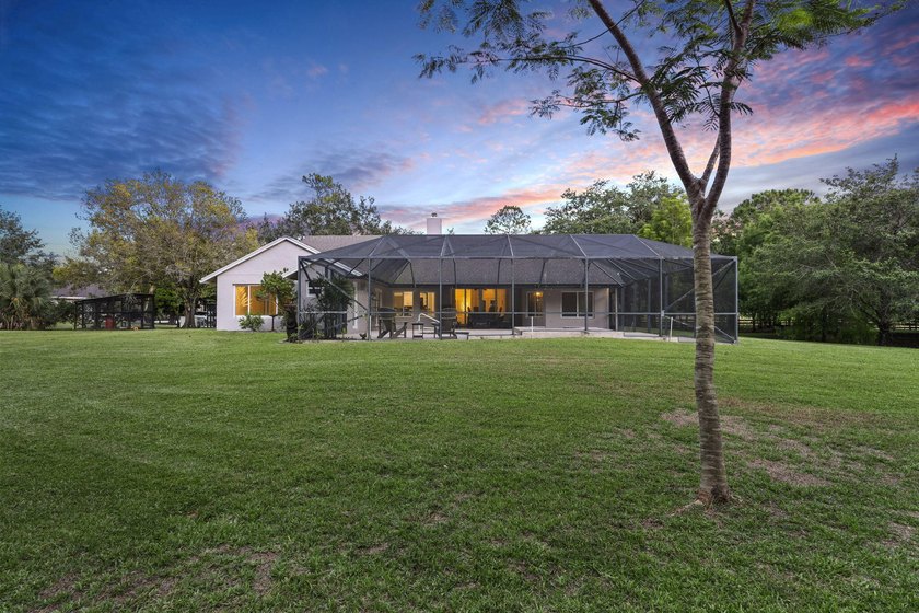 Discover an exceptional equestrian estate in Fox Trail on 5 - photo 10