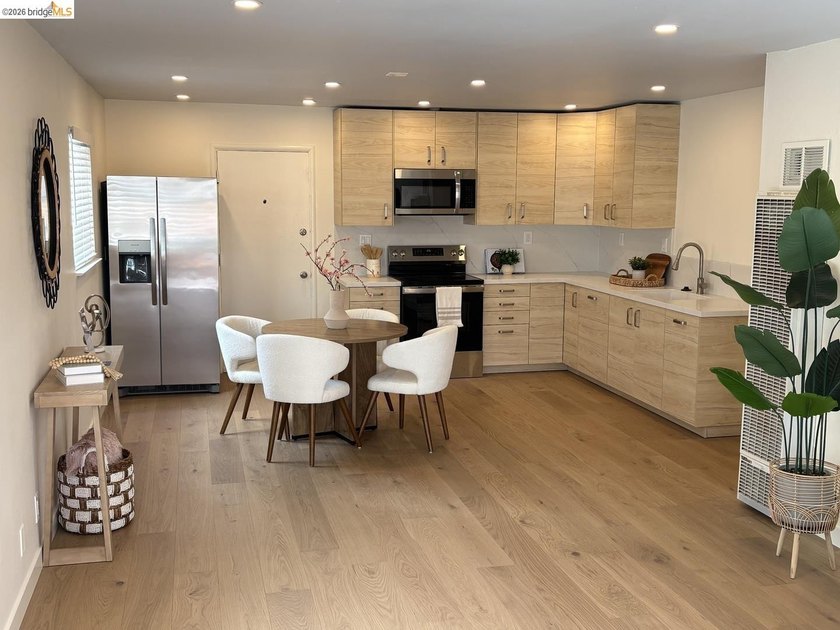 Incredible opportunity to purchase a newly remodeled spacious - photo 4
