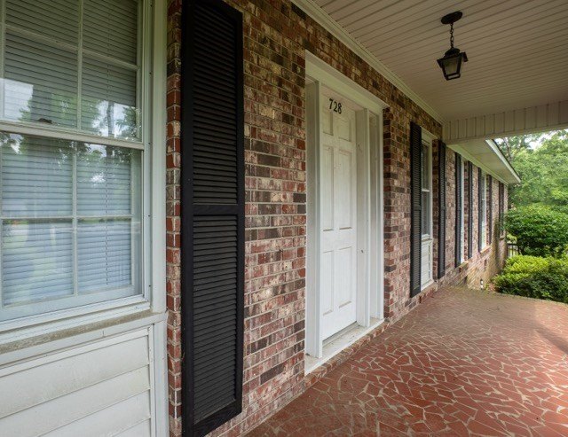 Large 4 bedroom home on a corner lot in Alice dr school - photo 13