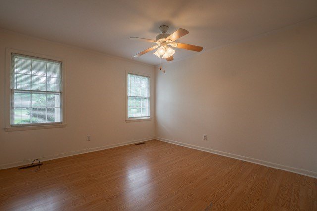 Large 4 bedroom home on a corner lot in Alice dr school - photo 35