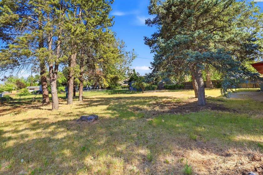 MLS# 293334 This well-located 4-bedroom home offers convenience - photo 34