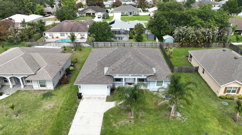 SHORT SALE** Excellent opportunity to own a 2022-built CBS home - photo 4