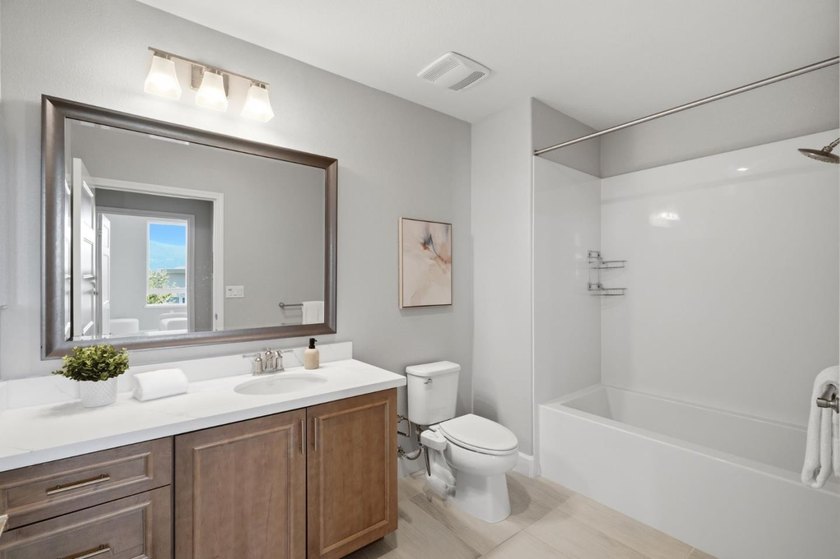 Top-floor, corner-unit penthouse in Communications Hill, 3 bed - photo 23