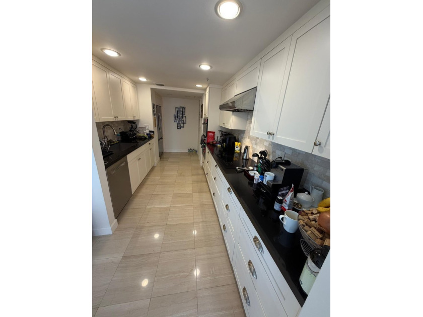 Rare waterfront luxury residence at Brickell in the iconic Villa - photo 13
