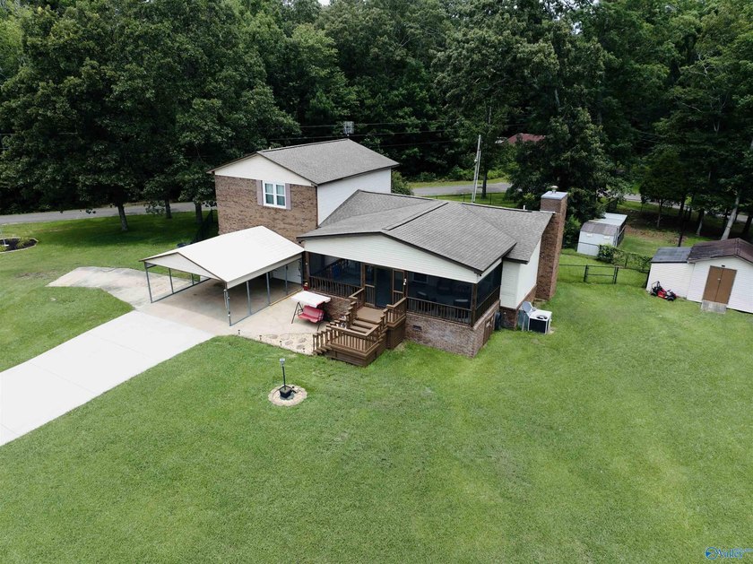 Rare opportunity on Weiss Lake! This beautifully updated 4BR/3BA - photo 20