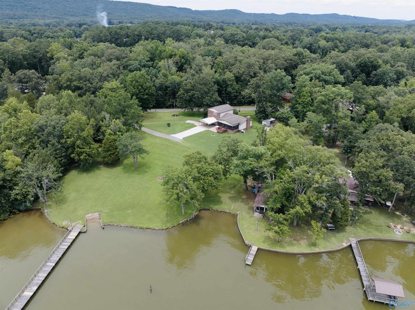 Rare opportunity on Weiss Lake! This beautifully updated 4BR/3BA - photo 25