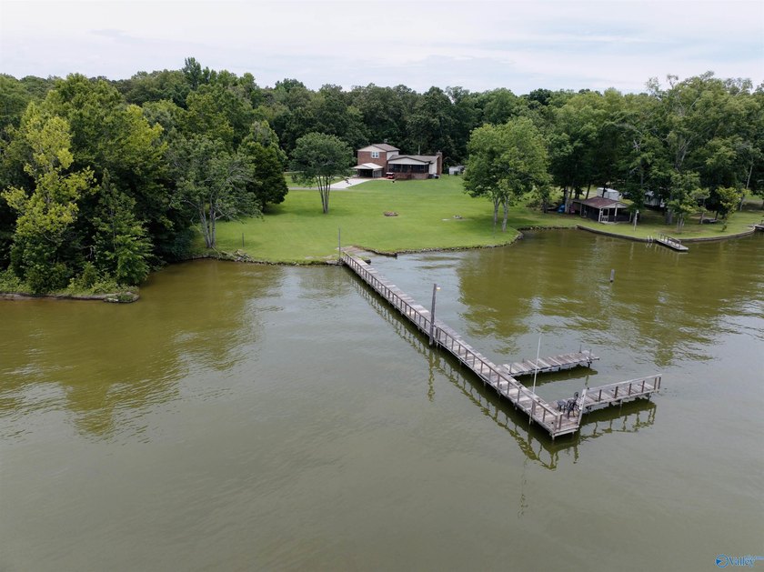 Rare opportunity on Weiss Lake! This beautifully updated 4BR/3BA - photo 29
