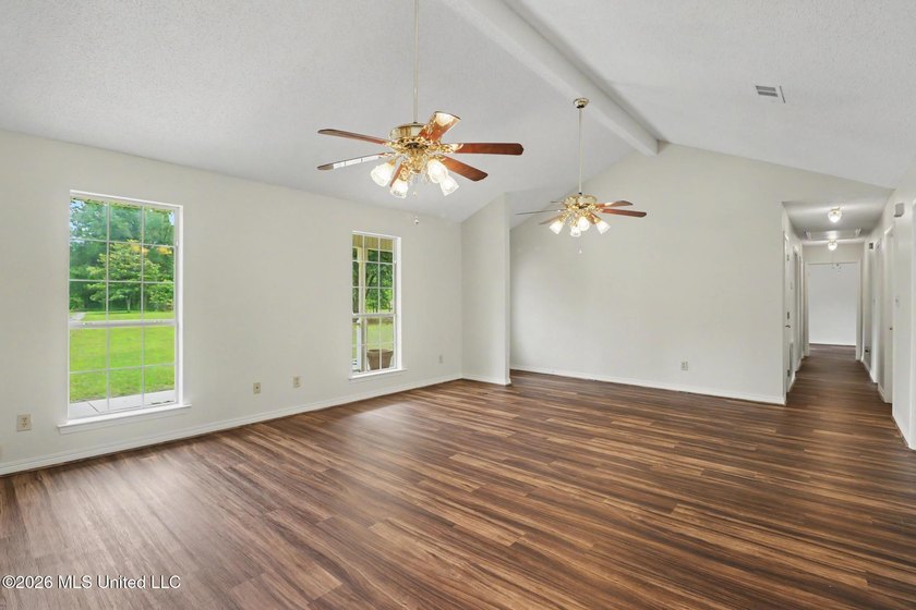 Enjoy peaceful country living with the confidence of major - photo 11