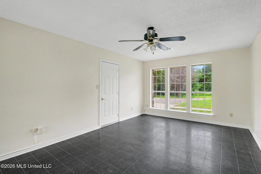 Enjoy peaceful country living with the confidence of major - photo 18