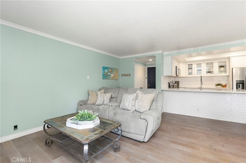 Welcome to Orange Tree Terrace, one of Irvine's most - photo 9
