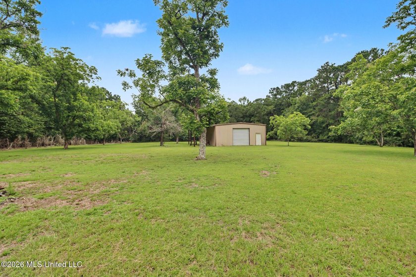 Enjoy peaceful country living with the confidence of major - photo 23