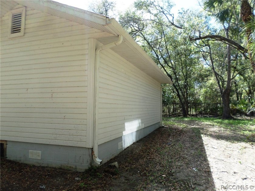 Located in South Dunnellon near the junction of US 41 and - photo 29