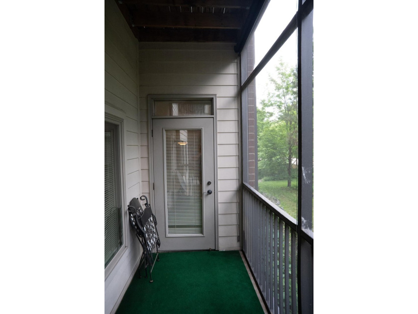 Welcome to Creekside in Edina, where upscale, maintenance-free - photo 11