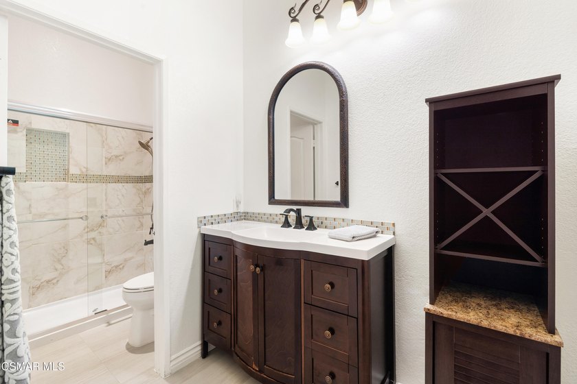 Enjoy resort-style living in this beautifully maintained - photo 23