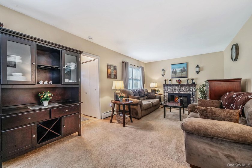 Welcome to this charming, well-maintained 2-bedroom, 1-bath - photo 16