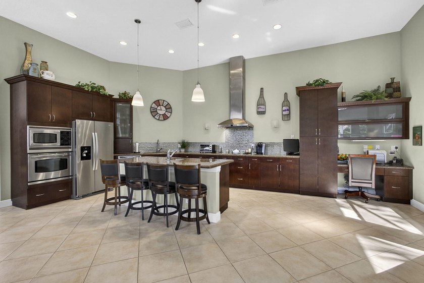 Great home, built in 2006, located in the most sought-after - photo 13