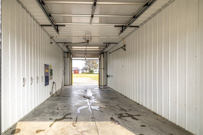 Turnkey Business Opportunity in Hixton! Start earning from day - photo 15
