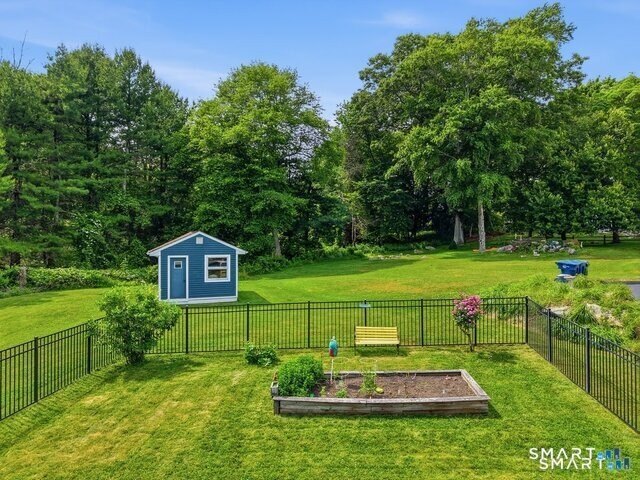 Welcome to Nursery Acres, one of the shoreline's most desirable - photo 20